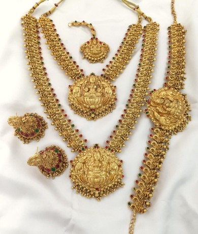 jewellery-set-big-0