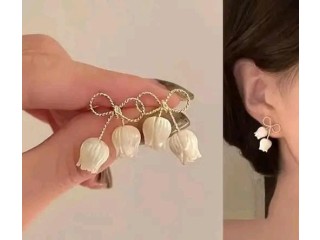 KOREAN BOW FLOWER STUD