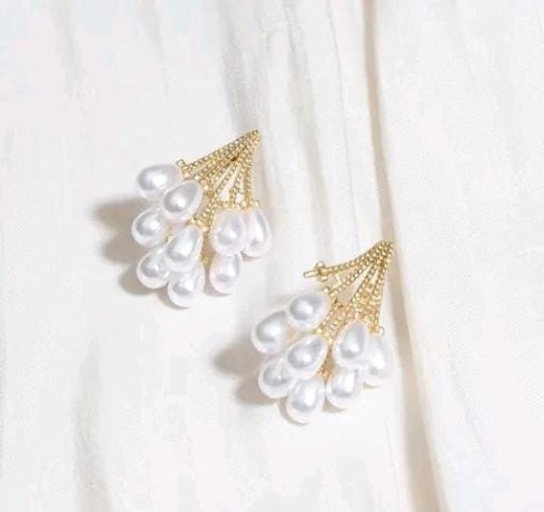 pearl-bunch-korean-huge-stud-earrings-big-1