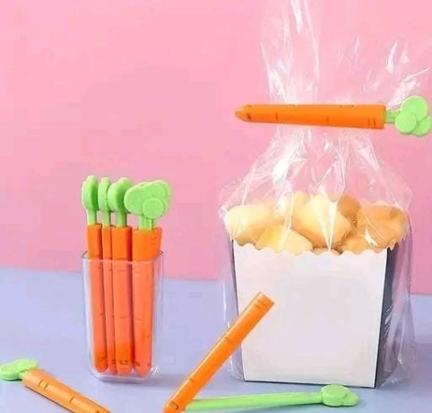 5-pcs-food-sealing-carrot-shape-plastic-clips-for-food-and-snack-bag-with-fridge-magnet-storage-organizer-big-0