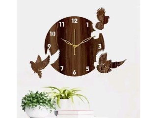 Classic Styled Decorative Analog Wall Clock Made From Engineered Wood.