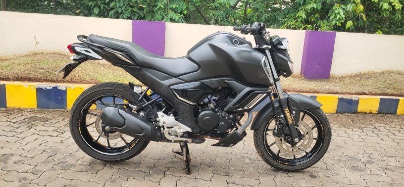 yamaha-fz-big-0